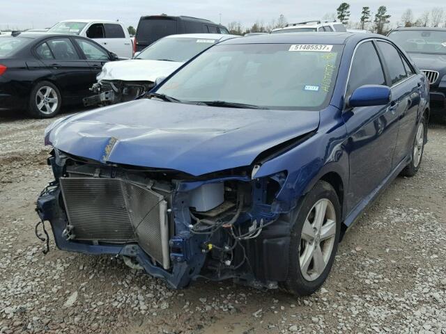 4T1BF3EK7BU659140 - 2011 TOYOTA CAMRY BASE BLUE photo 2