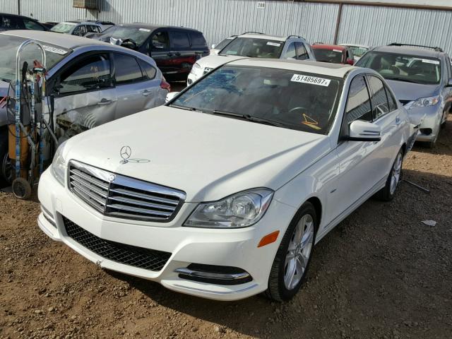 WDDGF4HB1CA609709 - 2012 MERCEDES-BENZ C 250 WHITE photo 2