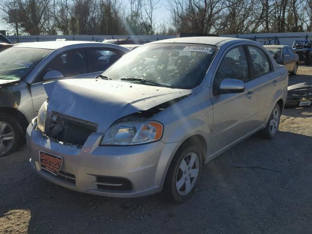 KL1TD566X8B007863 - 2008 CHEVROLET AVEO BASE Srebrny zdjęcie 2