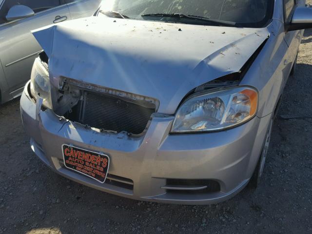 KL1TD566X8B007863 - 2008 CHEVROLET AVEO BASE Srebrny zdjęcie 9