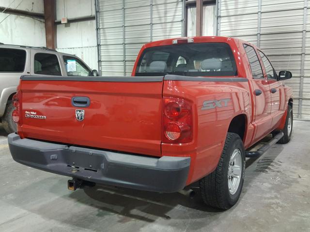 1D7HE38K98S546362 - 2008 DODGE DAKOTA SXT RED photo 4