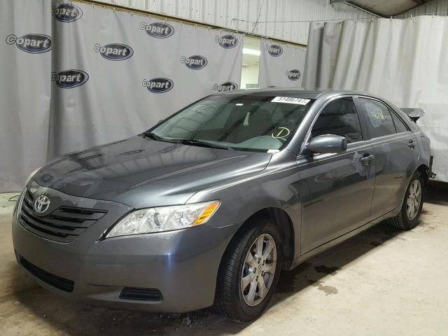 4T1BE46K89U824694 - 2009 TOYOTA CAMRY BASE GRAY photo 2