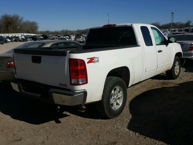 1GTR2VE71CZ303941 - 2012 GMC SIERRA K15 WHITE photo 4