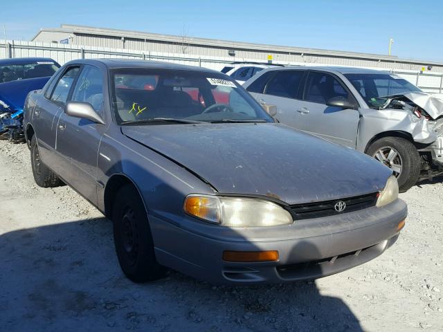 4T1SK12E5SU487835 - 1995 TOYOTA CAMRY LE GRAY photo 1