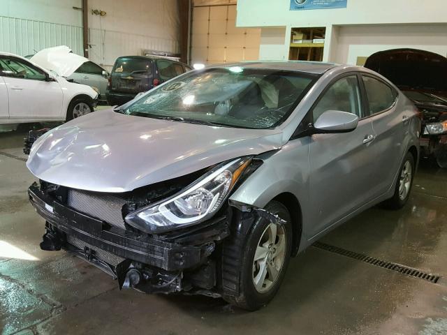 5NPDH4AE4FH586774 - 2015 HYUNDAI ELANTRA SE SILVER photo 2