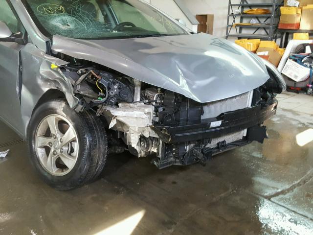 5NPDH4AE4FH586774 - 2015 HYUNDAI ELANTRA SE SILVER photo 9