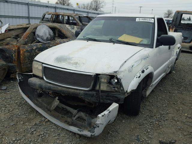 1GTCS1458Y8311210 - 2000 GMC SONOMA WHITE photo 2