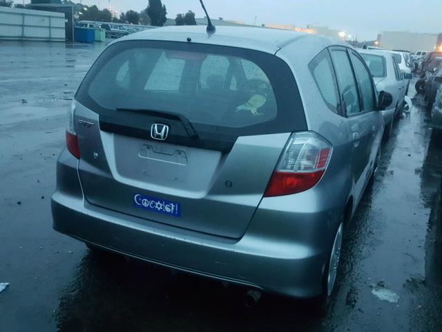 JHMGE8H21AS010710 - 2010 HONDA FIT SILVER photo 4