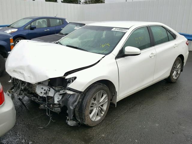 4T1BF1FK3GU163634 - 2016 TOYOTA CAMRY LE WHITE photo 2