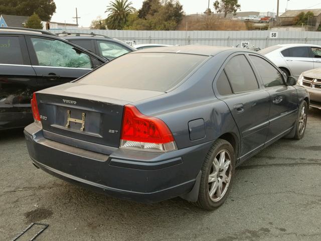 YV1RS592262542646 - 2006 VOLVO S60 2.5T BLUE photo 4