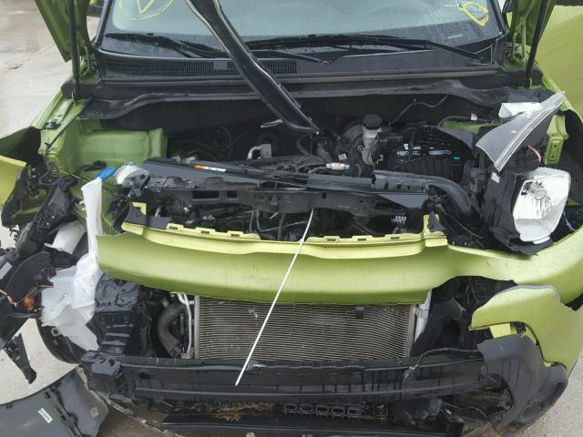 KNDJN2A24E7041960 - 2014 KIA SOUL GREEN photo 7