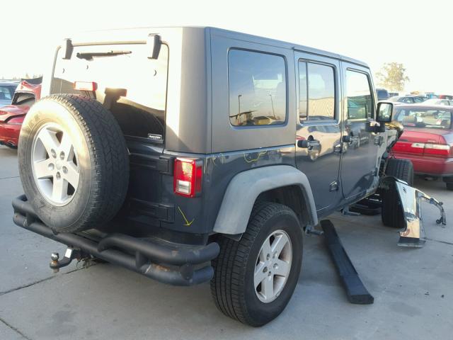 1J4GA39138L546725 - 2008 JEEP WRANGLER U GRAY photo 4