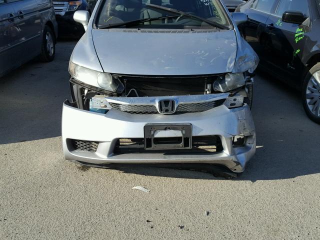 2HGFA16549H305074 - 2009 HONDA CIVIC LX SILVER photo 9