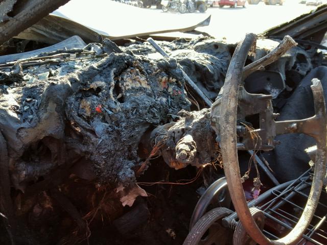 2G2WP552181145453 - 2008 PONTIAC GRAND PRIX RED photo 8