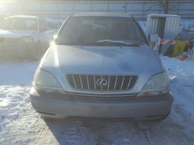 JTJHF10U220285813 - 2002 LEXUS RX 300 GRAY photo 9