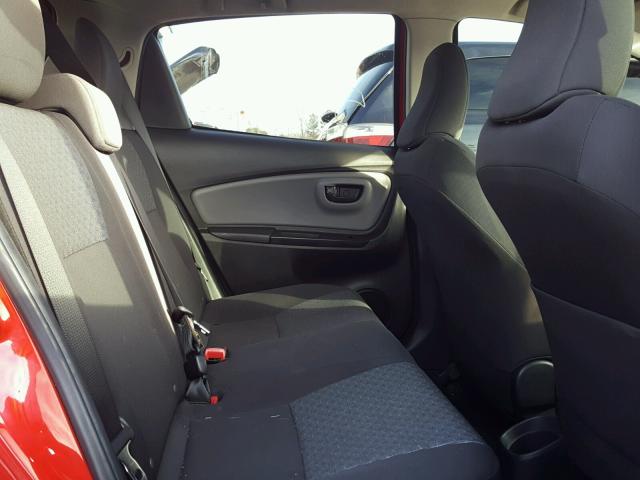 VNKKTUD39FA016557 - 2015 TOYOTA YARIS RED photo 6