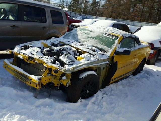 1ZVFT84N065251972 - 2006 FORD MUSTANG YELLOW photo 2