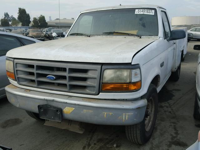 1FDHF25G7VEB53015 - 1997 FORD F250 WHITE photo 2