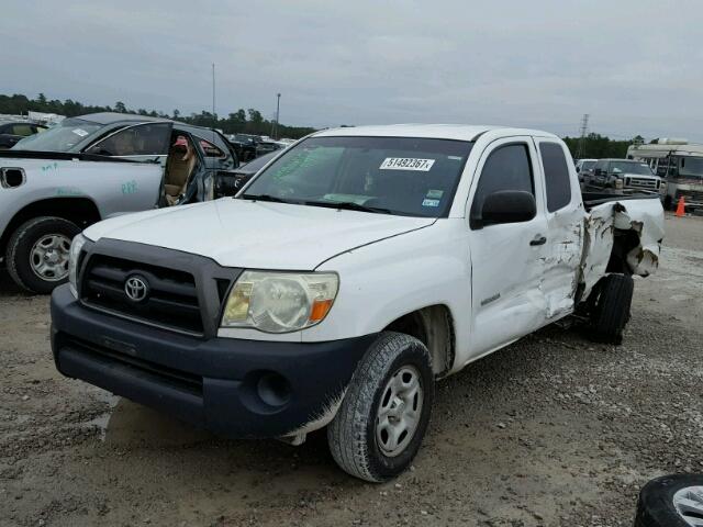 5TETX22NX7Z369701 - 2007 TOYOTA TACOMA ACC WHITE photo 2