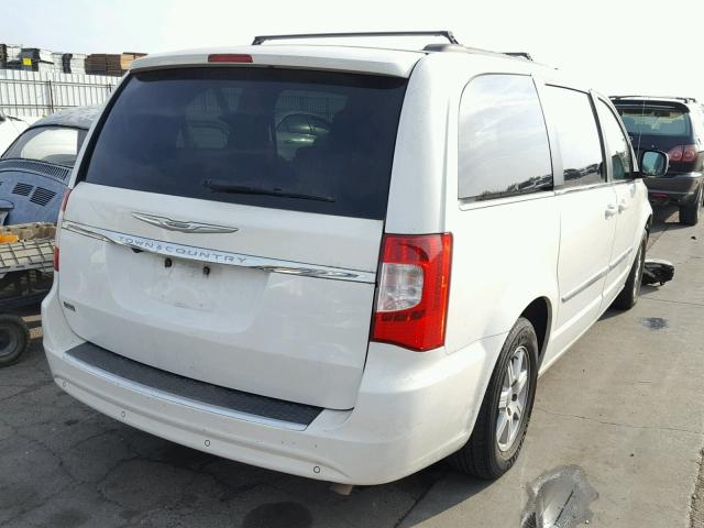 2C4RC1BG2CR151012 - 2012 CHRYSLER TOWN & COU WHITE photo 4