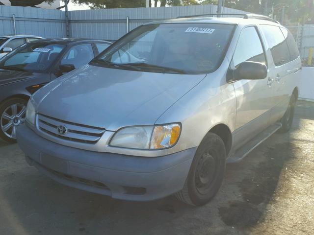 4T3ZF13C71U358680 - 2001 TOYOTA SIENNA LE SILVER photo 2