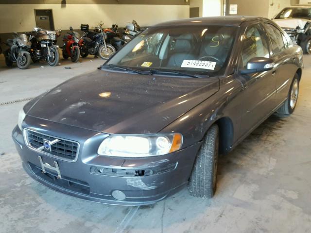 YV1RS592382673054 - 2008 VOLVO S60 2.5T GRAY photo 2
