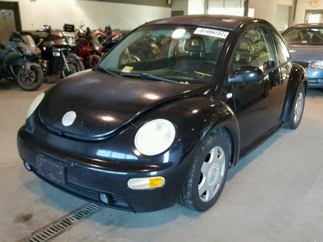 3VWCP21C81M480393 - 2001 VOLKSWAGEN NEW BEETLE 黑色 照片 2