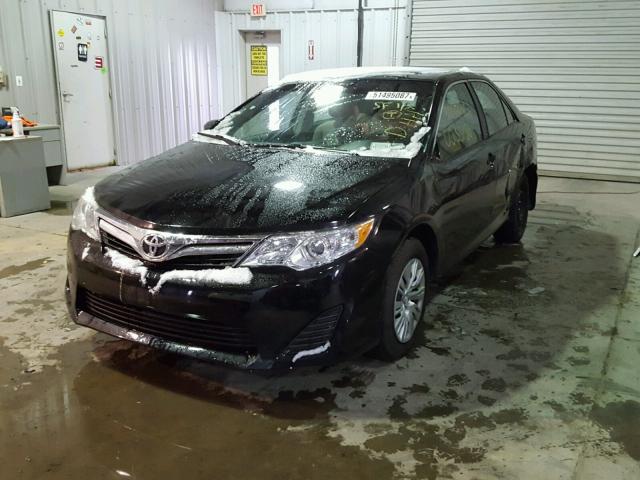 4T4BF1FK3DR285315 - 2013 TOYOTA CAMRY L BLACK photo 2