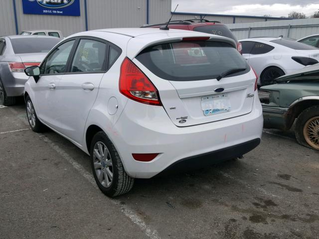 3FADP4EJXCM111720 - 2012 FORD FIESTA SE WHITE photo 3