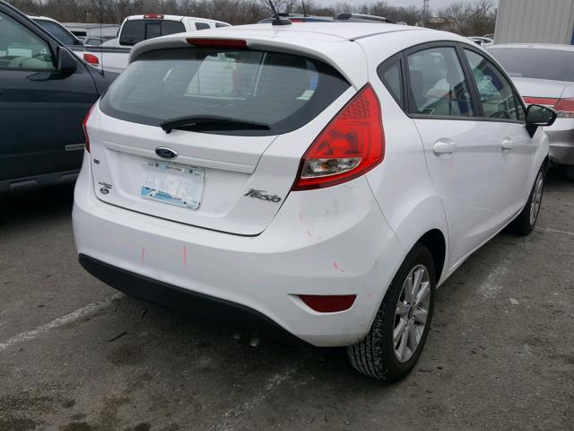 3FADP4EJXCM111720 - 2012 FORD FIESTA SE WHITE photo 4