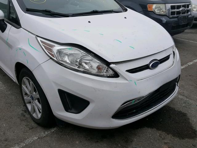 3FADP4EJXCM111720 - 2012 FORD FIESTA SE WHITE photo 9