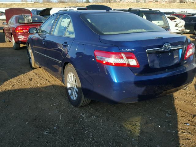 4T1BF3EK4BU764010 - 2011 TOYOTA CAMRY BASE BLUE photo 3