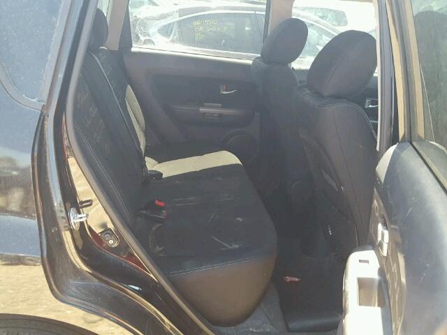 KNDJT2A68C7404024 - 2012 KIA SOUL + GRAY photo 6