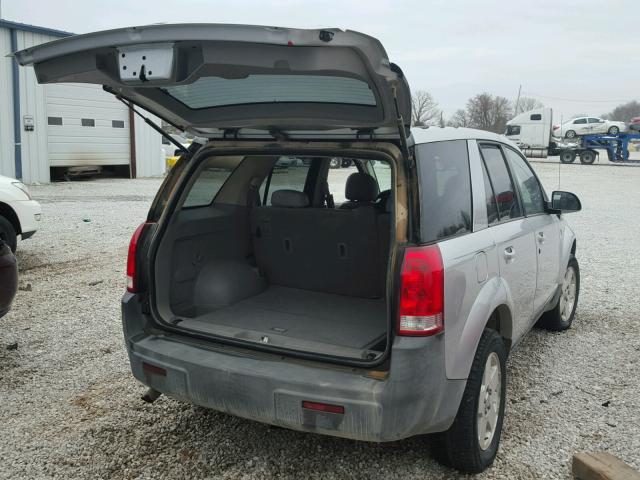 5GZCZ63425S812883 - 2005 SATURN VUE SILVER photo 4