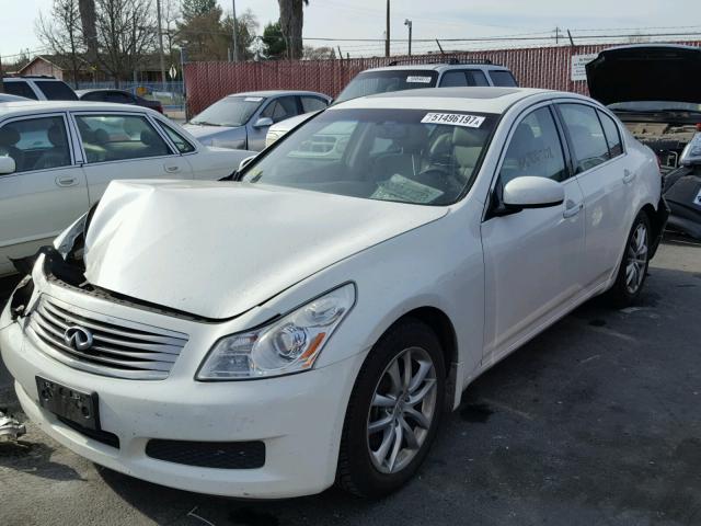 JNKBV61E08M225495 - 2008 INFINITI G35 WHITE photo 2