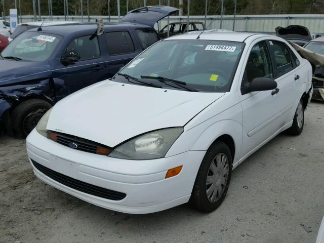 1FAFP34324W189626 - 2004 FORD FOCUS SE C WHITE photo 2