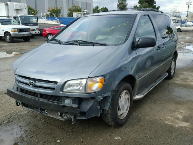 4T3ZF13C3WU042846 - 1998 TOYOTA SIENNA LE CHARCOAL photo 2