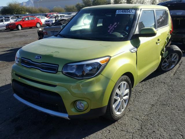 KNDJP3A58H7876734 - 2017 KIA SOUL + GREEN photo 2