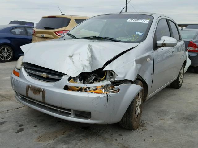 KL1TD66607B792205 - 2007 CHEVROLET AVEO BASE SILVER photo 2