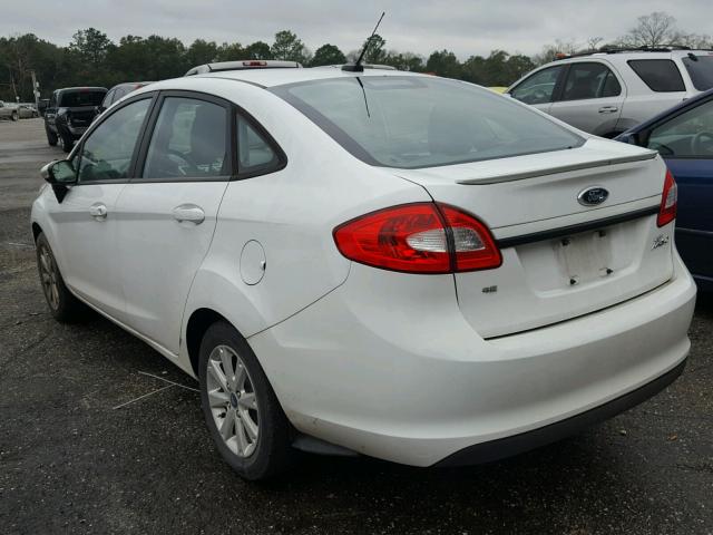 3FADP4BJ5DM141388 - 2013 FORD FIESTA SE WHITE photo 3