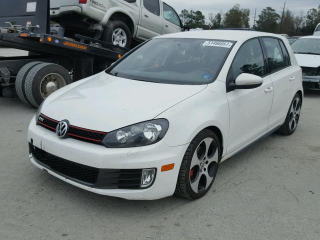 WVWHD7AJ1DW123512 - 2013 VOLKSWAGEN GTI WHITE photo 2