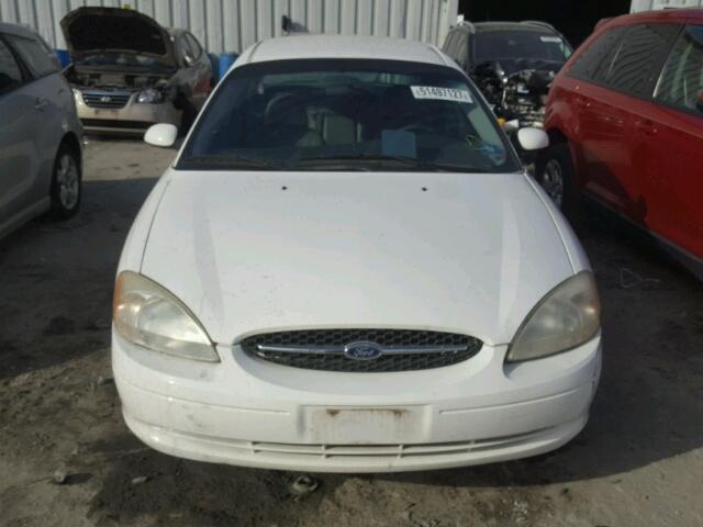 1FAFP55U91G195075 - 2001 FORD TAURUS SES WHITE photo 9