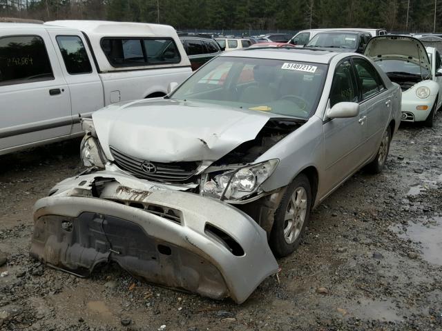 JTDBE30K853033752 - 2005 TOYOTA CAMRY LE SILVER photo 2