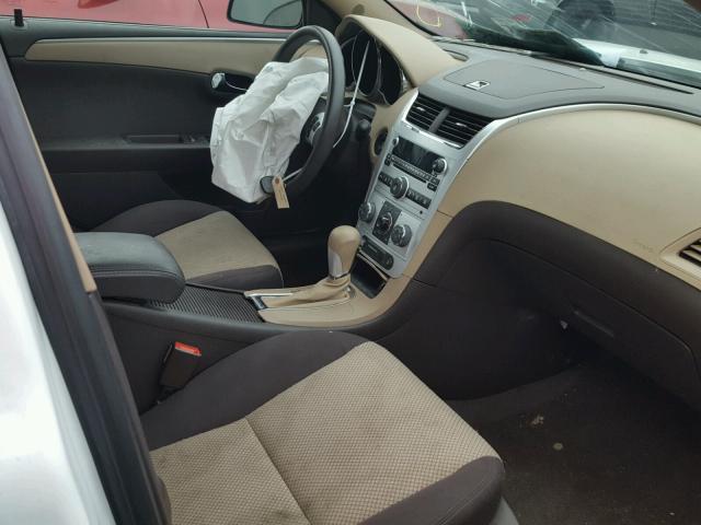 1G1ZB5E0XCF147332 - 2012 CHEVROLET MALIBU LS WHITE photo 5