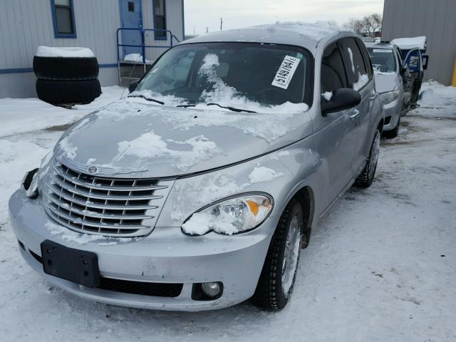 3A4GY5F99AT199882 - 2010 CHRYSLER PT CRUISER SILVER photo 2