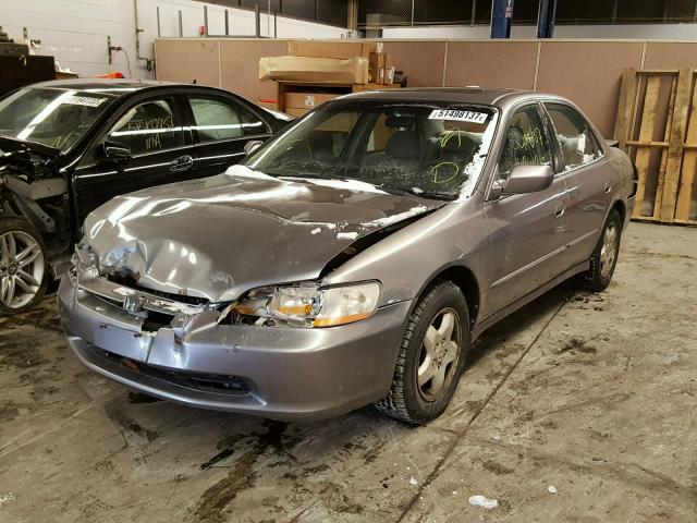 1HGCG165XYA009426 - 2000 HONDA ACCORD EX GRAY photo 2