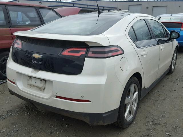 1G1RD6E41BU101563 - 2011 CHEVROLET VOLT WHITE photo 4