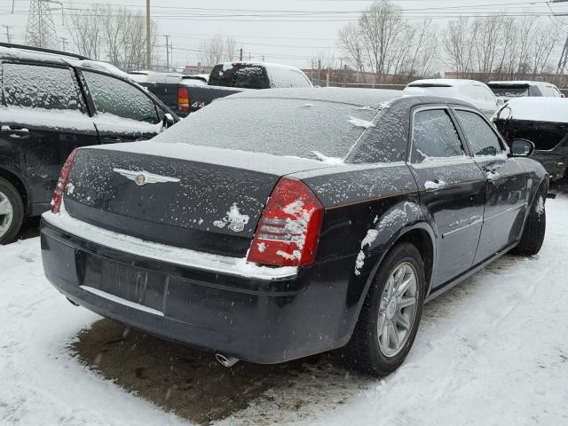 2C3JA63H95H121722 - 2005 CHRYSLER 300C BLACK photo 4