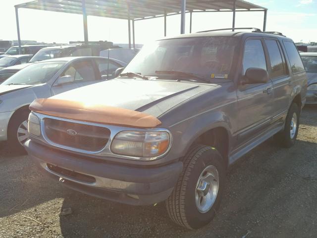 1FMZU32E4WZB38176 - 1998 FORD EXPLORER GRAY photo 2