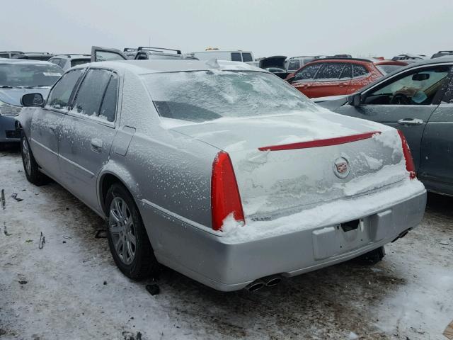 1G6KD57Y09U119682 - 2009 CADILLAC DTS SILVER photo 3